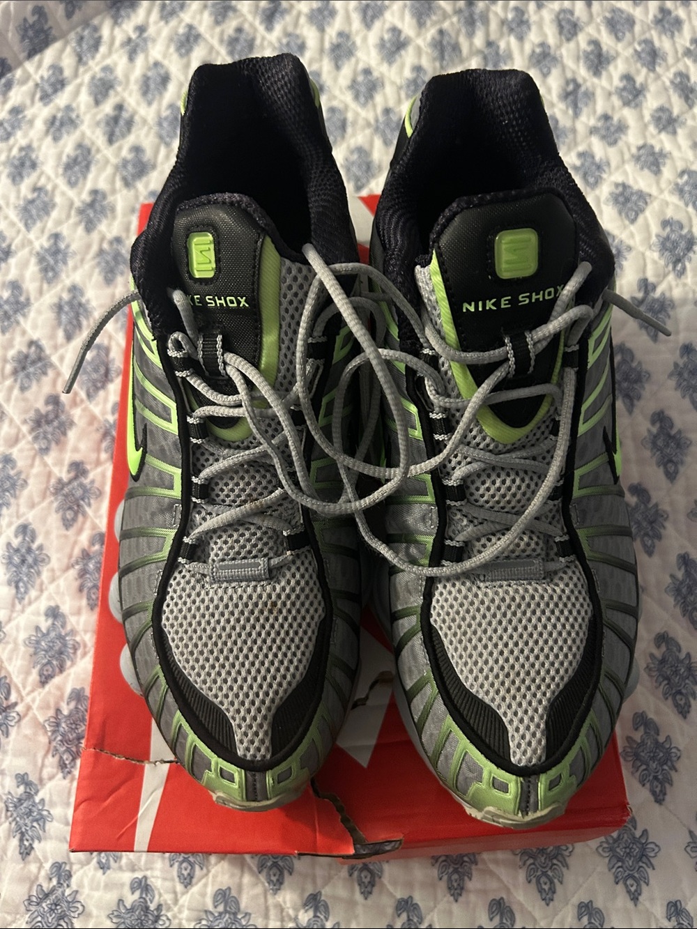 Nike Men's Gray & Neon Green Running Sneakers